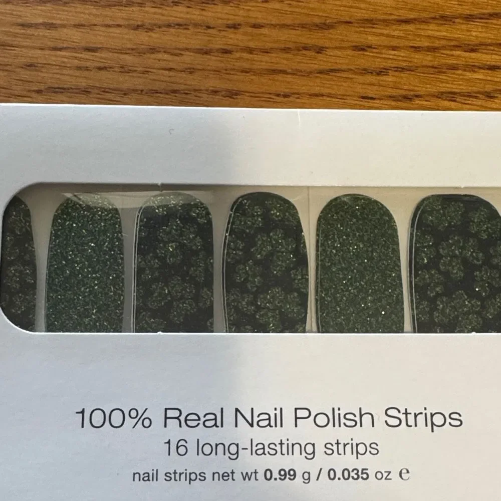 Color Street Green Glitter Nail Polish Strips - sparkly shamrock